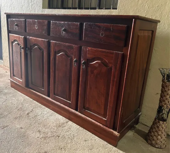 Cômoda / buffet de madeira