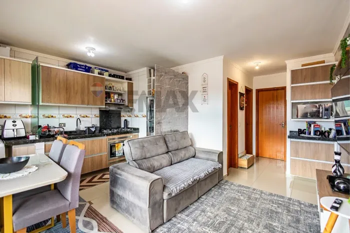 Apartamento Pronto para Morar com Móveis Planejados e Varanda com Churrasqueira no Bairro