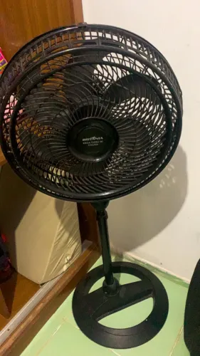 Vendo ventilador para conserto queimou só bobina