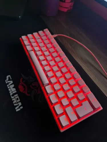 Teclado Mecânico Gamer Husky Blizzard 60% RGB Switch Gateron Red, Cor Rosa (LER DESCRIÇÂO)