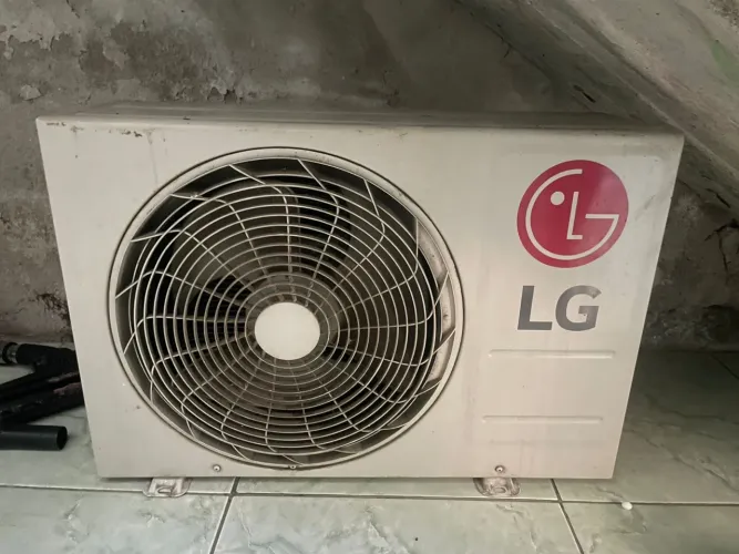 VENDE-SE CONDENSADORA AR CONDICIONADO LG