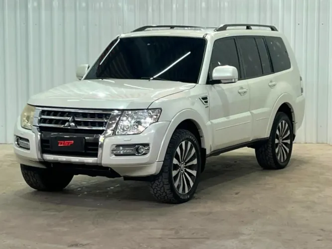 Mitsubishi Pajero HPE 3.2 4X4 T.i. Dies. 5P Aut. 2019