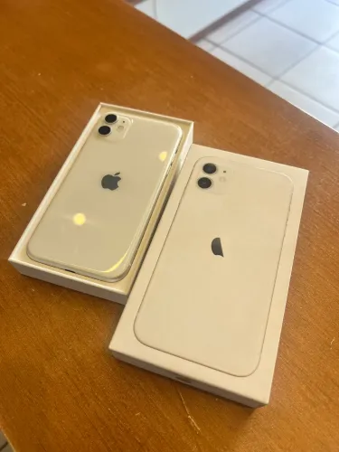 iPhone 11 - 128GB seminovo