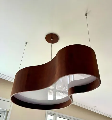 Lustre com lâmpadas