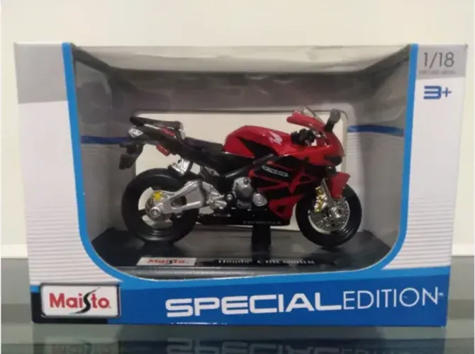 Miniatura Moto Maisto Honda CBR 600RR com base - Escala: 1/18