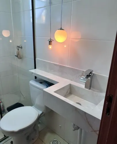 Pias esculpida em porcelanato