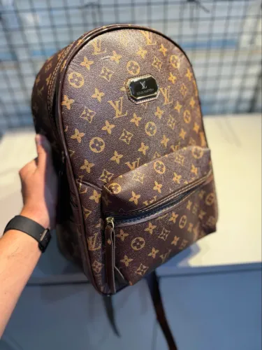 MOCHILA LV
