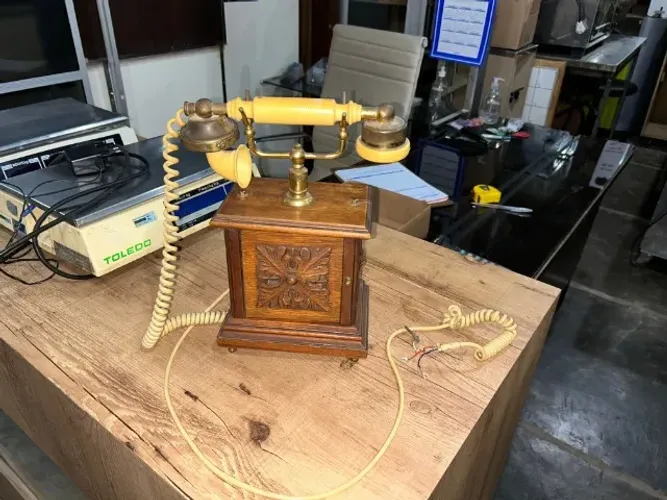 telefone antigo - vintage - antiguidade- aceito propostas