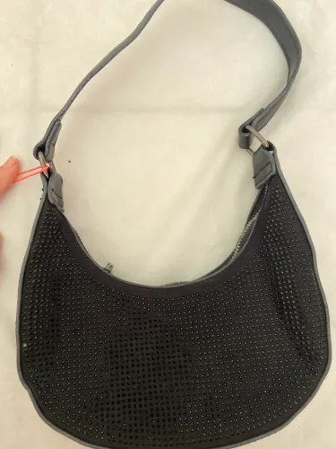 Bolsa preta de strass