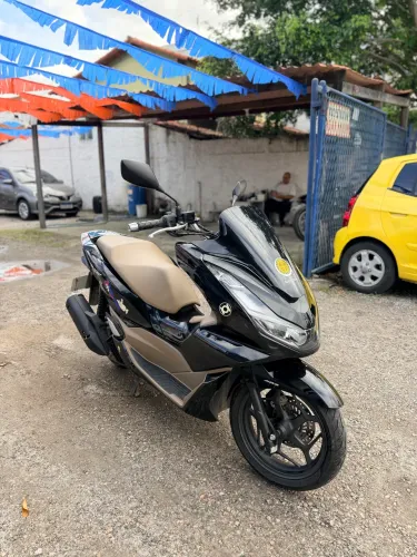 Honda PCX DLX 160 2026