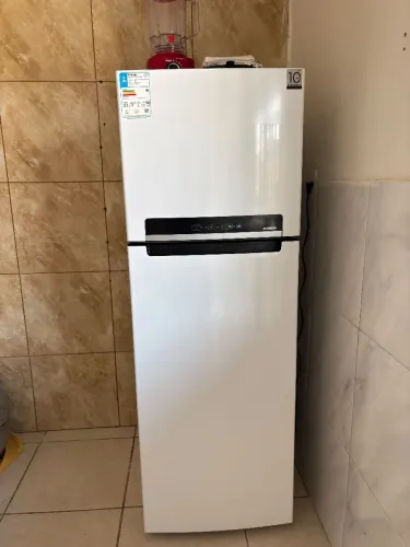 Vendo geladeira NOVA, nota fiscal e garantia!