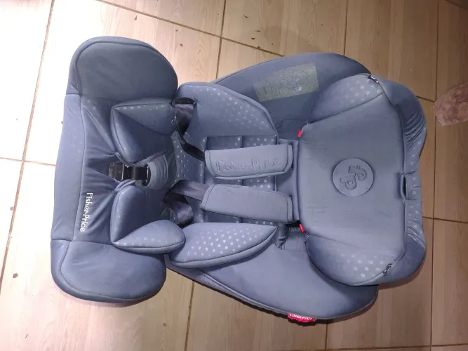 Vende-se Cadeirinha de bebê para carro