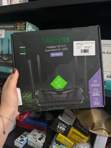 Roteador Intelbras Action W5-1200 Dual Ac1200 Mbps Gigabit novo/lacrado
