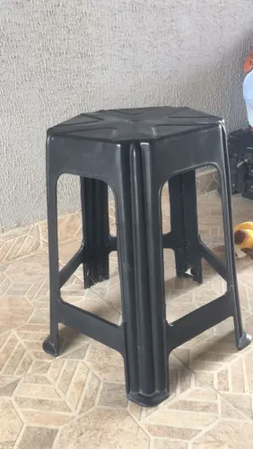 Banquinhos de plásticos