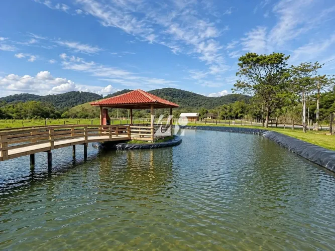 Sítio 9300m² - Área Rural de Biguaçu - mrt