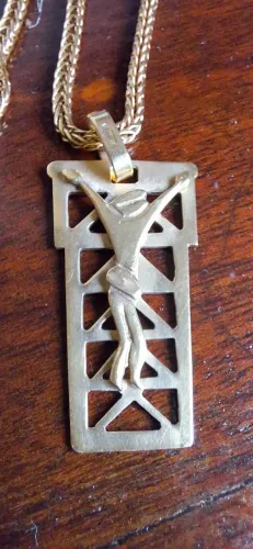 Corrente Volpe + Pingente, ambos em Ouro Amarelo 18k