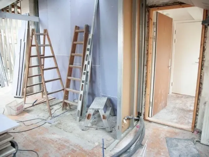 VAGA PARA AJUDANTE DE OBRA