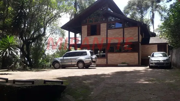 CASA NA SERRA DA CANTAREIRA | PISCINA | QUADRAS | LAGO | OBSERVATÓRIOS