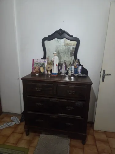Antiguidades em Móveis 