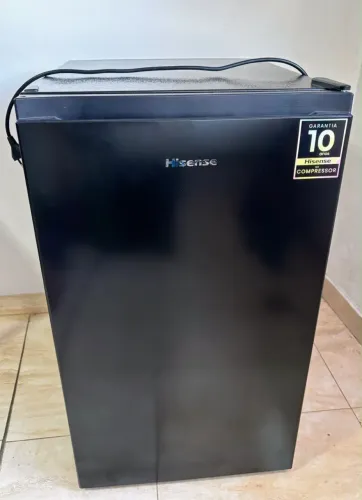 VENDE-SE!! Frigobar Hisense 115 litros