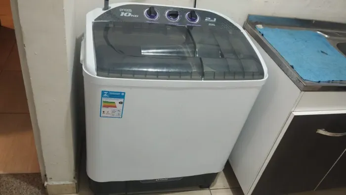 Máquina de Lavar Semi Nova
