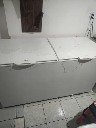 Lote Completo de Móveis e Equipamentos para Comércio