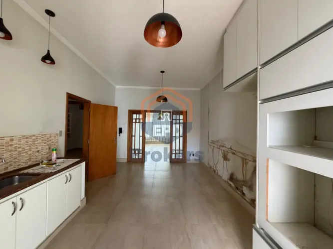 Casa Comercial para Alugar no Jardim São Bento, Jundiaí  197m²