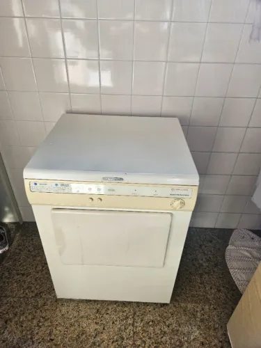 Secadora de roupas Brastemp 10 kg