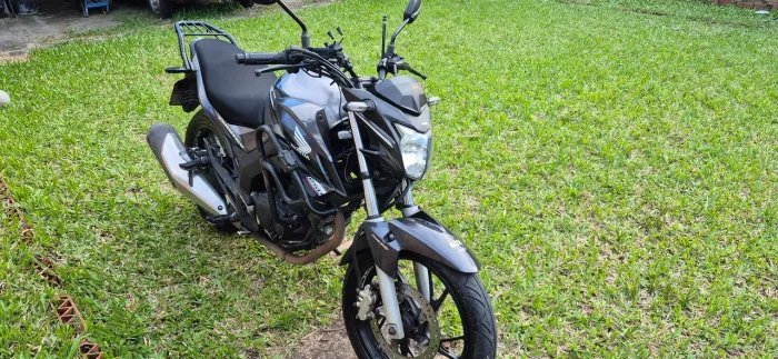 Cb250f top.