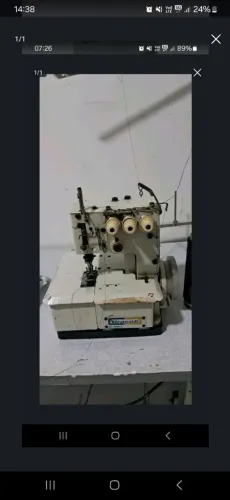 Maquina galoneira com mesa