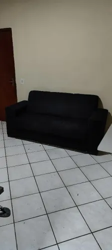 Sofá de três lugares