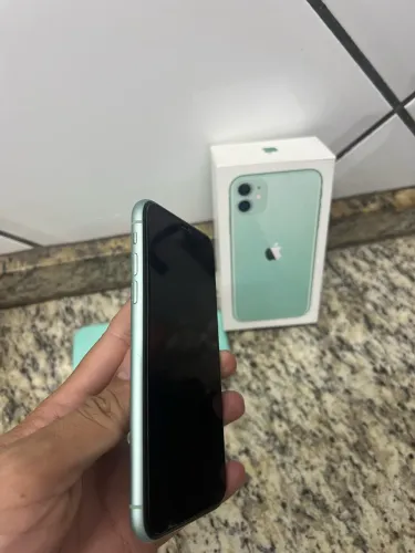 iPhone 11 impecável