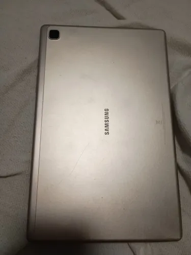 Samsung Tab A7 SM-T500 com problema bateria, e tela trincada, preço:300,negócios no pv