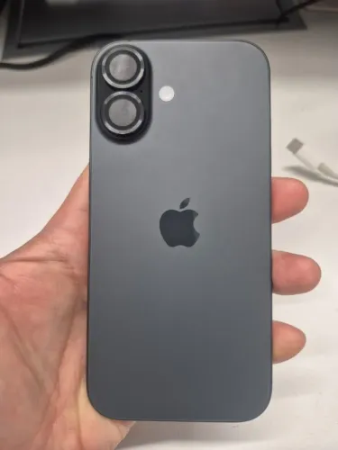 iPhone 17 256 GB 8 GB Preto - sem detalhe quasi sem uso 2026