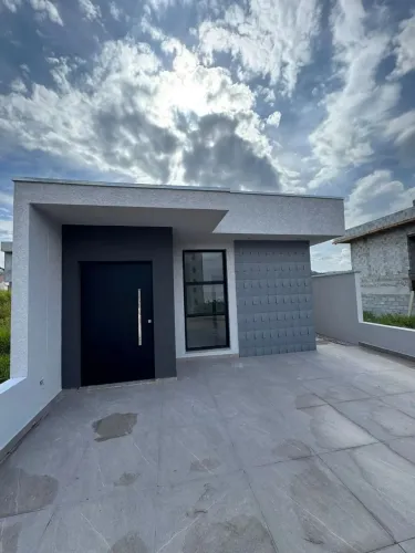 Linda casa em condominio em Cajamar
