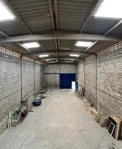 ALUGO GALPÃO NOVO NO ARAÇAGY 500 m²