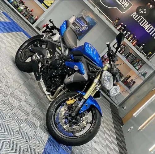 Triump Street Triple 675 2014