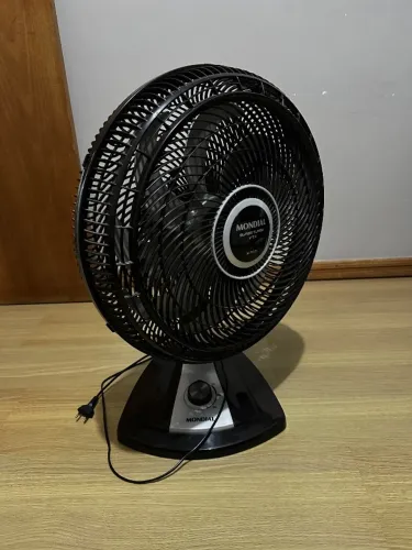 Ventilador de Mesa Mondial Turbo 40cm 8 Pás 3 Velocidades Preto 110V