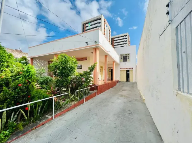 CASA NA RUA RIACHUELO