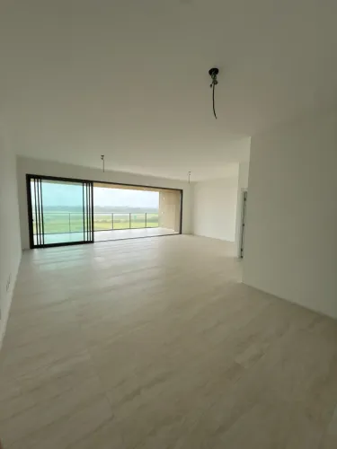 Apartamento alto padrão à venda no Condomínio Oceana Golf na Barra da Tijuca no Rio de Jan