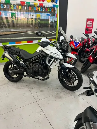 TRIUMPH TIGER 800 XRX