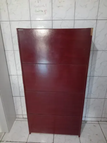 VENDO UMA SAPATEIRA FILE