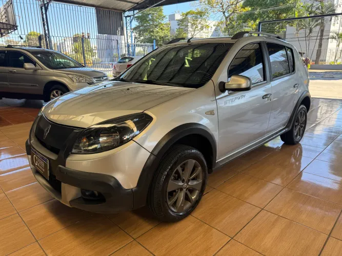 Renault Sandero Stepway Hi-power 1.6 8V 5P 2014