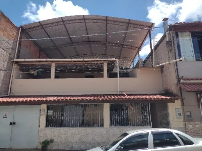 Vendo  casa,2 andares com terraço que pode construir outra casa