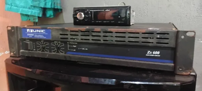 Amplificador Unic ZX600
