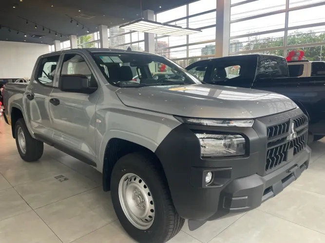 Mitsubishi TRITON GLS 2.4 CD 4X4 TB Diesel Aut. 2027
