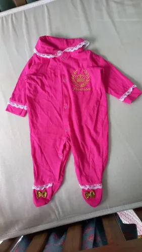 Macaquinho feminino bordado Princesa cor rosa