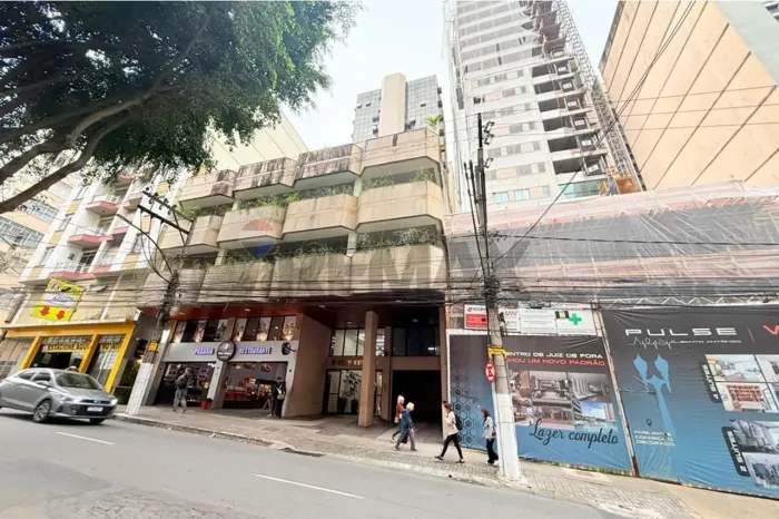 Sala Comercial a venda na Rua Santo Antônio 990 em Juiz de Fora - MG