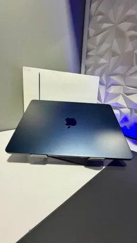 MacBook M4 16GB 256GB