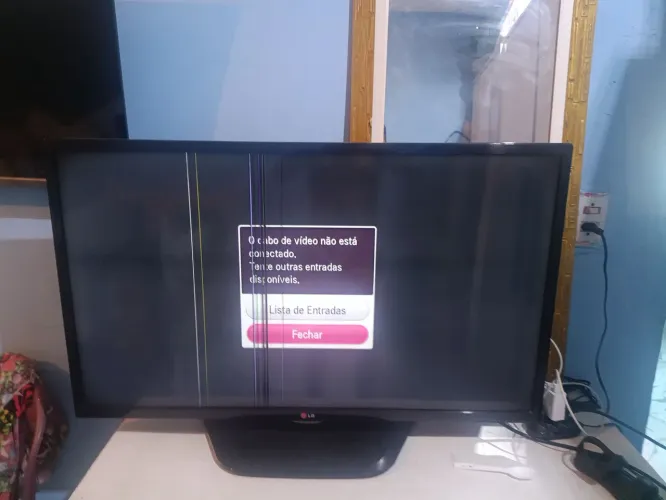 TV 40 POLEGADAS $250LG COM DEFEITO